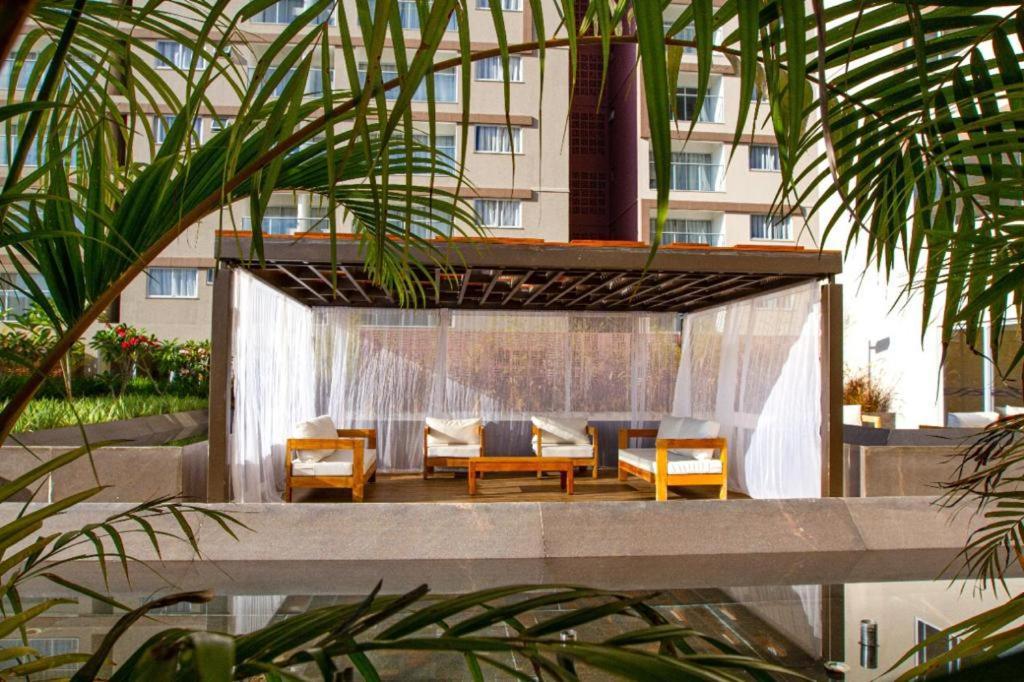 Evian Thermas Residence Apto 1006-11 Torre Norte
